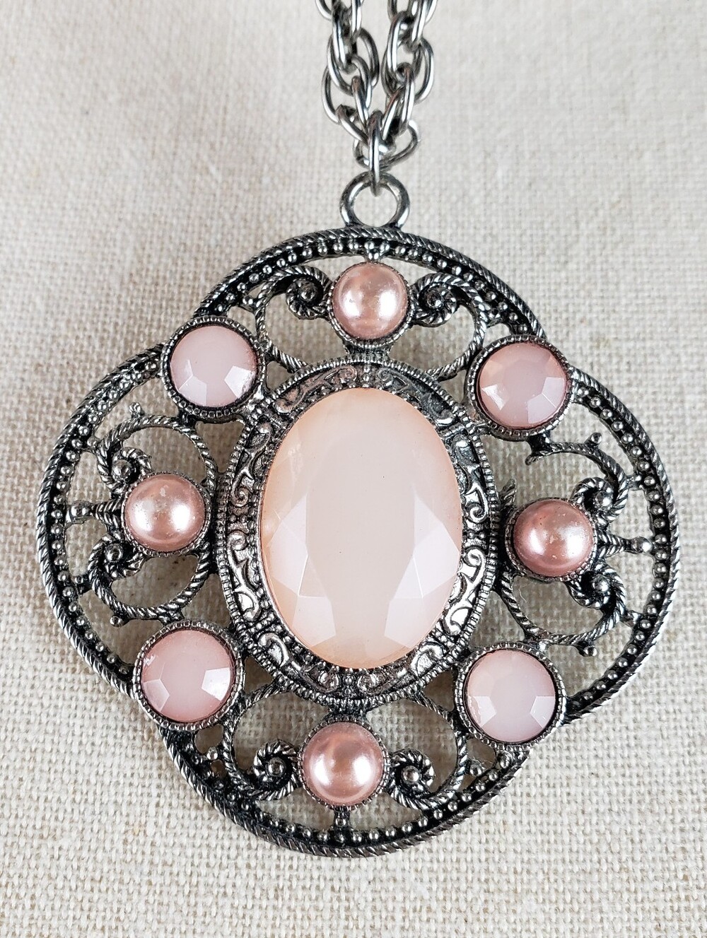 Pink Pendant Necklace - Vintage-Style Women Jewelry